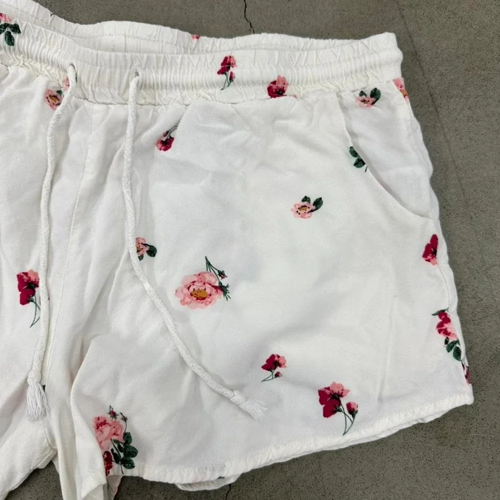 Floral Lounge Sleep Shorts White Rose Print Women's